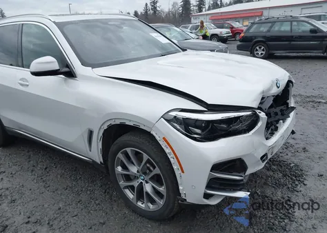 2022 BMW X5 xDrive40I z USA, uszkodzony, nr VIN 5UXCR6C09N9J92361